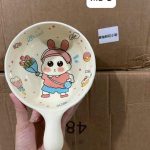 Thố sứ tay cầm hoạt hình shin SBW001 ( Kiện 48 cái) ( hàng nguyên kiện)