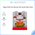 Ngựa thần tài vẩy tay cầm quạt hộp nhựa (Kiện 24 con)
