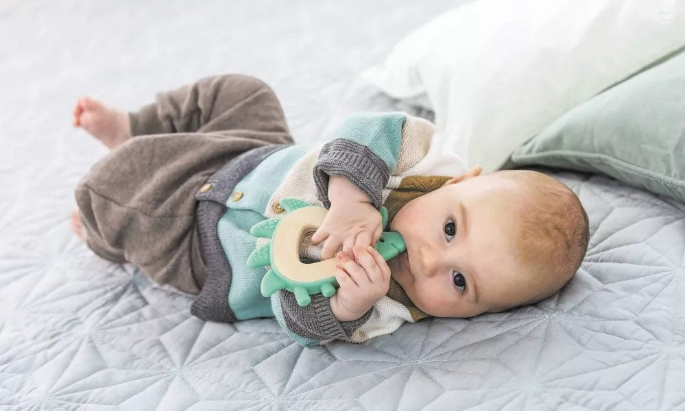 đồ chơi thông minh cho bé dưới 1 tuổi