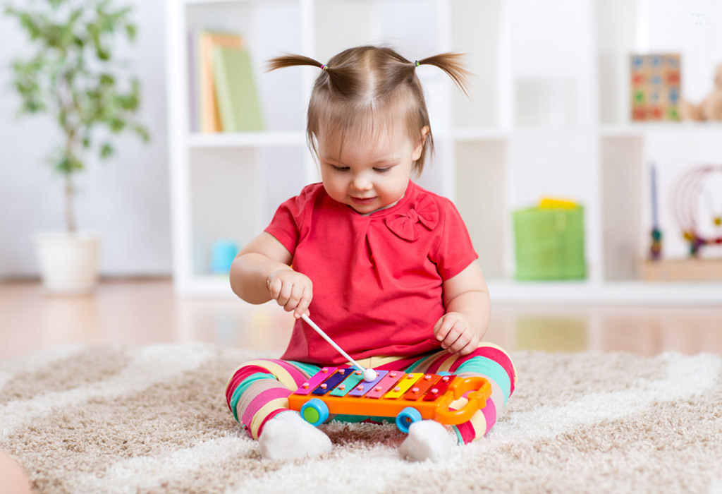 mua đồ chơi cho bé gái dưới 3 tuổi