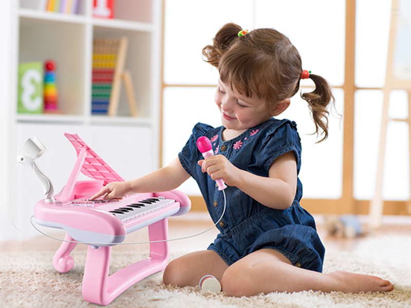 mua đồ chơi cho bé gái trên 3 tuổi