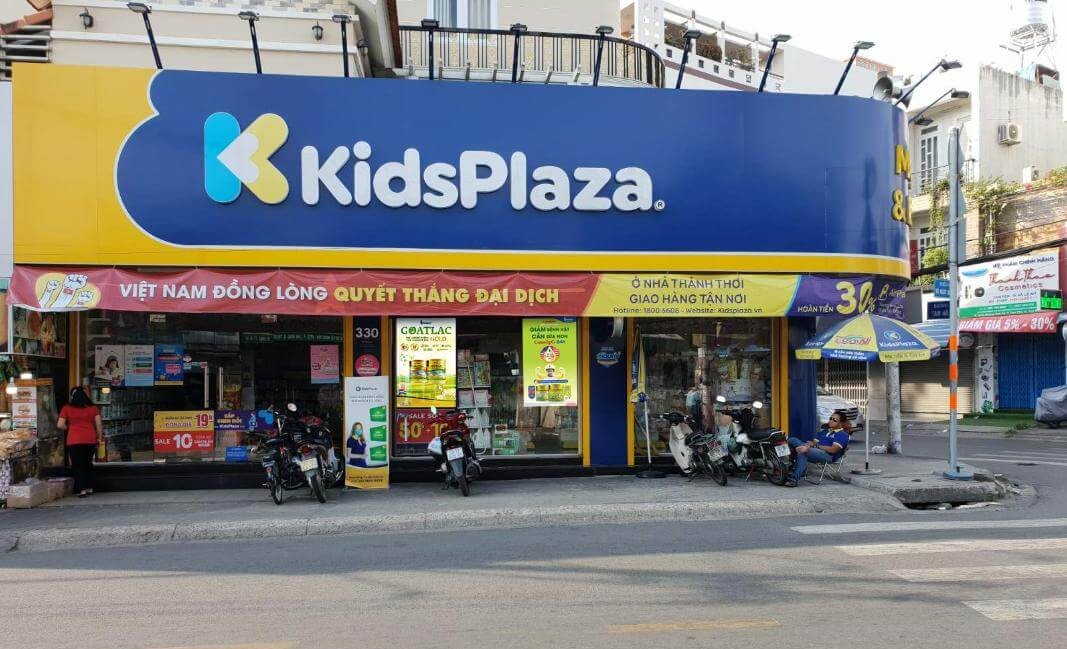 mua đồ chơi cho bé ở sài gòn