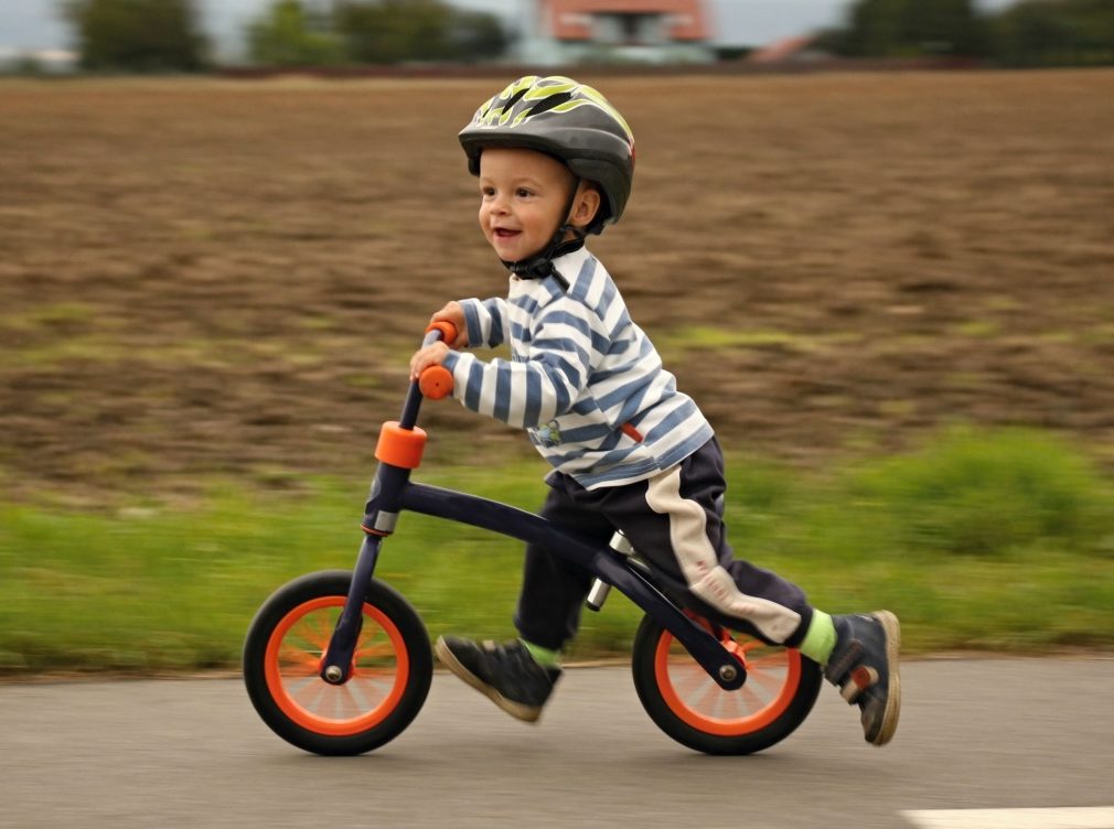 mua đồ chơi cho bé trai dưới 3 tuổi